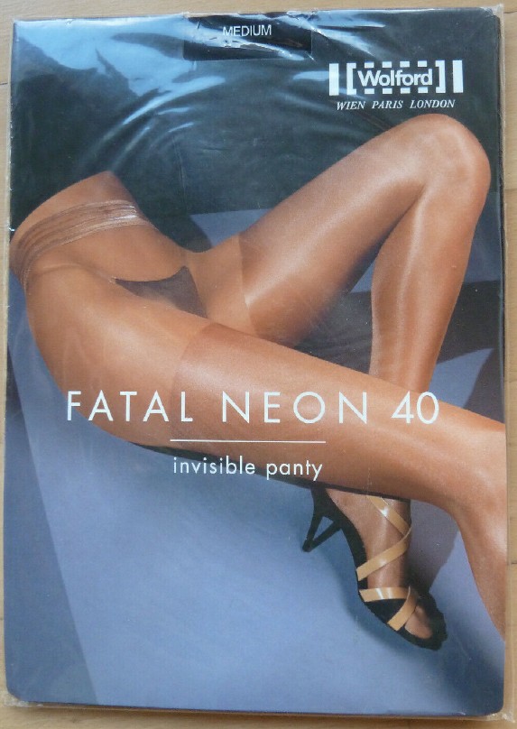 _Wolford-Fatal-Neon-invisible-panty.jpg